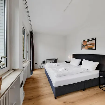 100qm, 6 Personen, Balkon, Messe, Kueche Düsseldorf