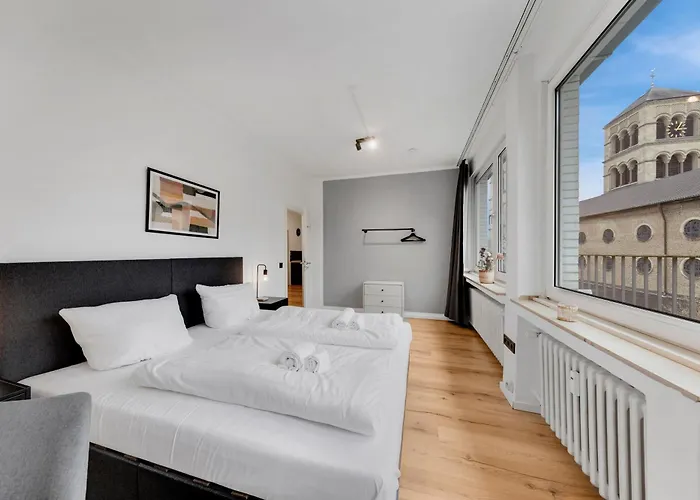 100qm, 6 Personen, Balkon, Messe, Kueche アパート デュッセルドルフ